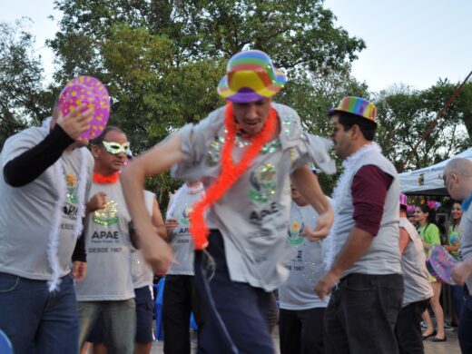 1º Carnaval Popular leva público para se divertir