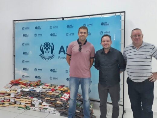 ﻿Carnaval: alimentos arrecadados são entregues