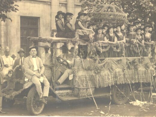 Histórias de Outros Carnavais