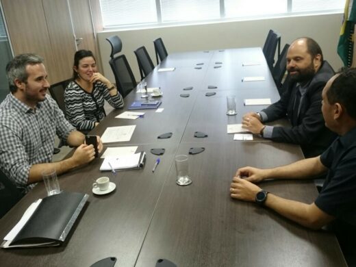 Prefeitura pressiona por recursos do aeroporto