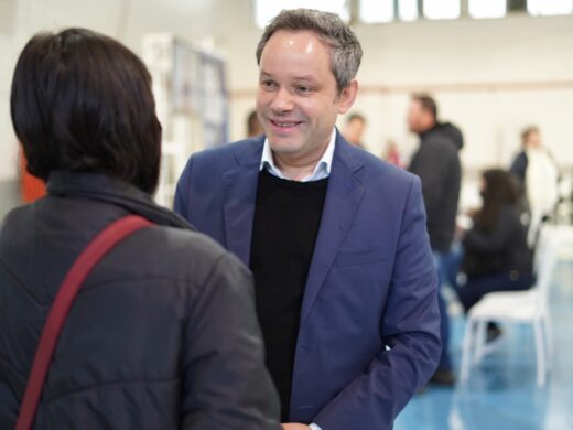 Café com Emprego reuniu cerca de 800 pessoas nesta quinta-feira (30)