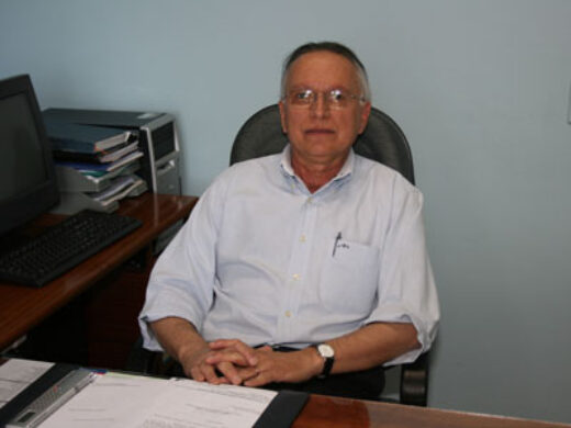 Prefeitura faz licitação para regularizar camelódromo