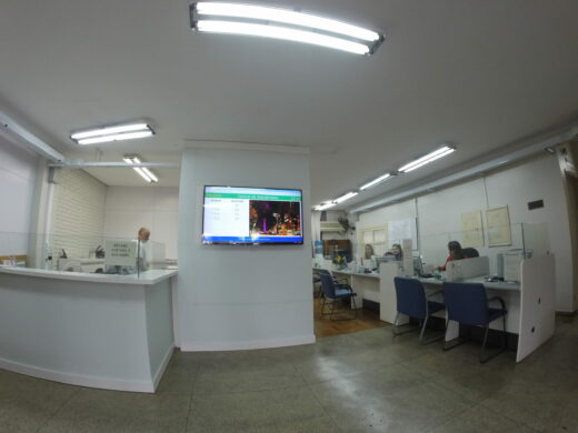 Atendimento ao público com sistema informatizado