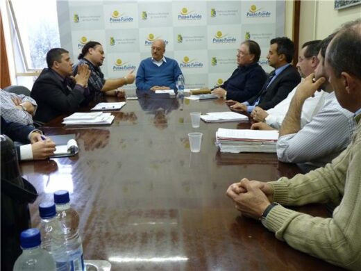 Prefeitura dá posse à 21 novos servidores municipais