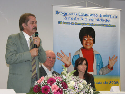 Prefeitura oferece discussão de Educação Inclusiva