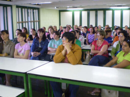 Profissionais da merenda passam por treinamento