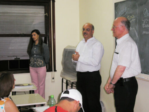 Prefeito e secretário visitam a Universidade Popular