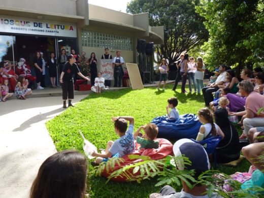 Festa no Quiosque da Literatura comemora o Natal