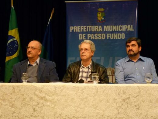 Frei Betto na cidade propaga hábito da leitura