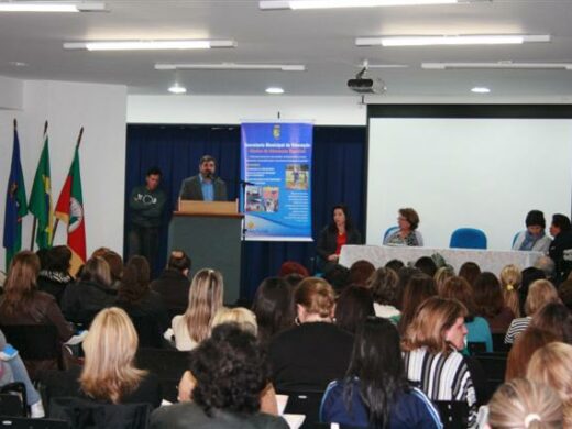 Iniciou hoje o VI Seminário do programa Educação Inclusiva