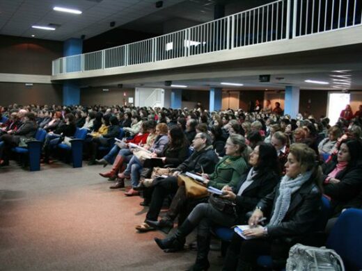 Professores se reúnem no segundo encontro de Formação Continuada