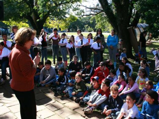 Quiosque de Leitura  Roberto Pirovano Zanatta completa um ano