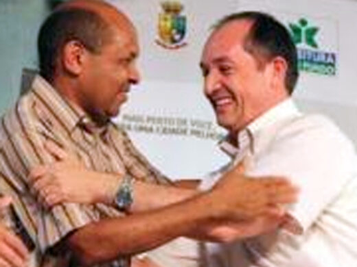 Prefeito anuncia pagamento de Licença Prêmio para professores