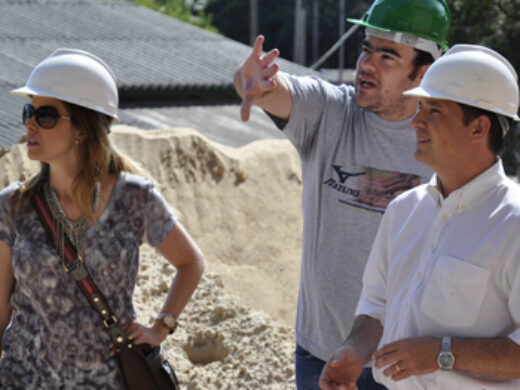 Prefeito quer entrega de nova escola da Vila Mattos no primeiro semestre