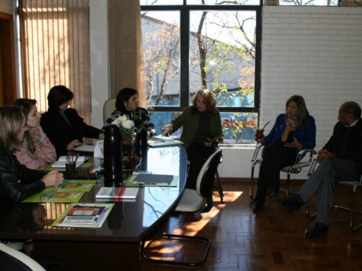 Encontro debate qualificação da Educação Infantil