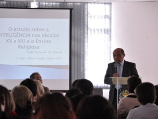 Professores de Ensino Religioso realizam encontro de formação em Passo Fundo
