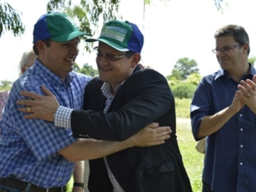 Prefeito anuncia escola no Bairro Santa Marta