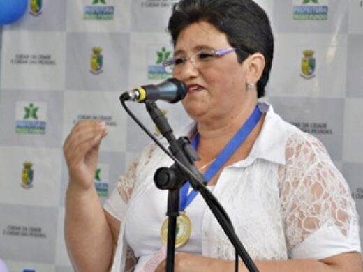 Prefeitura presta homenagem no Dia do Professor