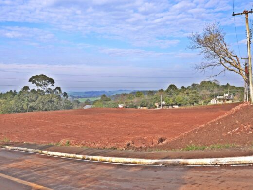 Prefeito autoriza obra de escola da Santa Marta