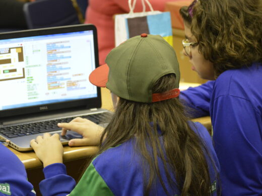 Projeto de educação une Passo Fundo e IAS