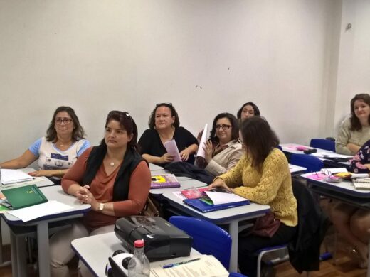 Diretores de escolas recebem formação