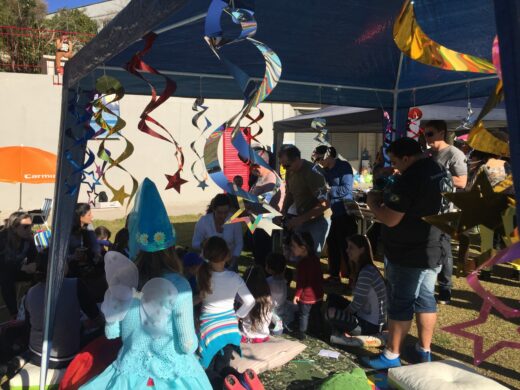 ﻿﻿Mini Feira: a leitura dos livros e da cidade