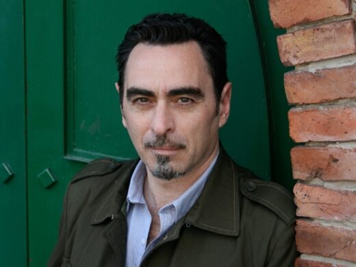 Federico Andahazi integra a programação