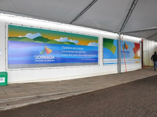 Espaços homenageiam escritores