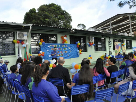 Eventos literários e culturais movimentam escolas