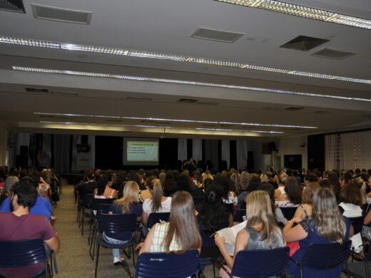 ﻿Professores da rede participam de aula magna