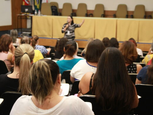 Coordenadores das escolas participam de formação