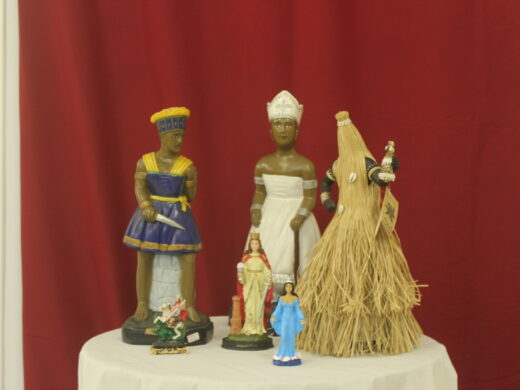 Biblioteca e Quiosque comemoram Semana das Etnias