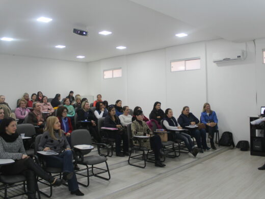 Formação tem como foco educação especial