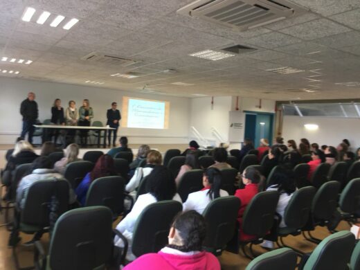 Encontro reúne merendeiras e cozinheiras