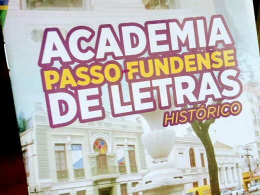 Escolas recebem material com histórico da APL