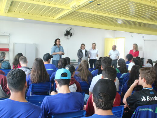 Escola municipal sedia o lançamento