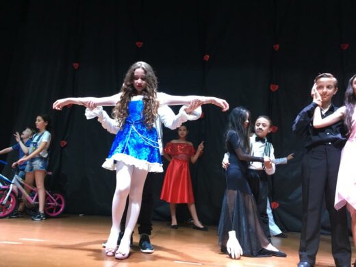 Quiosque de Leitura realiza apresentação