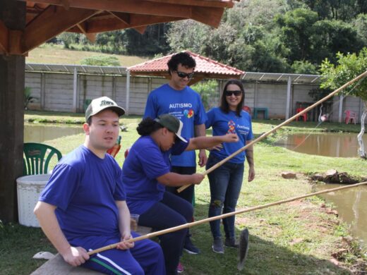 Escola dá nova perspectiva para alunos autistas