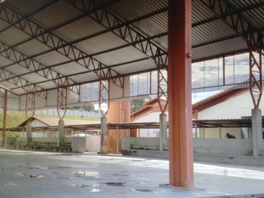 Novo ginásio de esportes e escola da Santa Marta