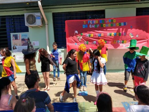 Escola Romana Gobbi realiza Feira do Livro