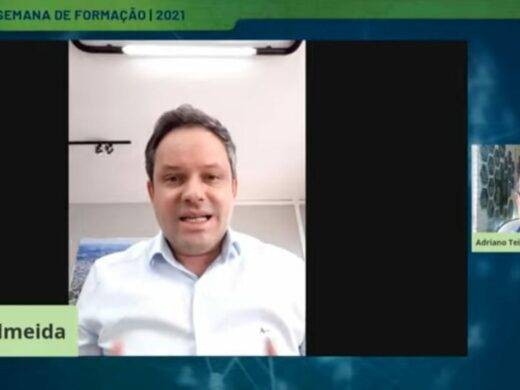 Professores da rede municipal passam por formação