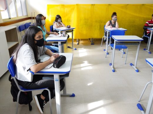 Ensino fundamental retoma as aulas presenciais