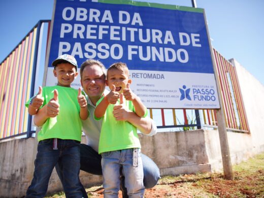 Prefeito Pedro Almeida anuncia a retomada das obras da EMEI Parque do Sol e entrega mais um Viva a Praça