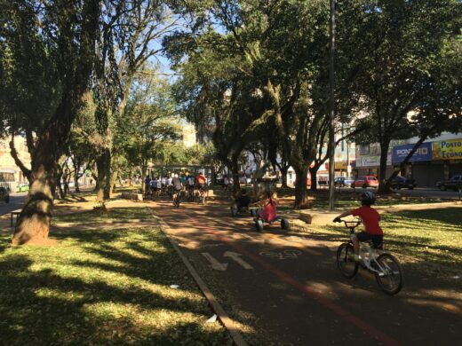 Passeio ciclístico comemora aniversário da cidade