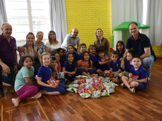 Alimentos doados na corrida beneficiam escolas
