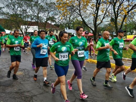 Mais de 600 atletas participam da Corrida de Rua