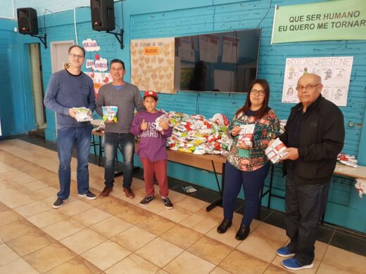 Donativos da corrida de rua entregues a entidades