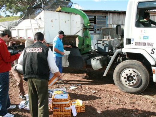 Fiscalização destrói mercadorias irregulares
