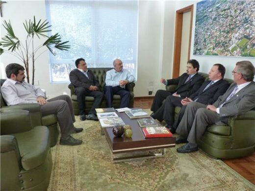 Chefia estadual da Polícia visita prefeito Airton Dipp