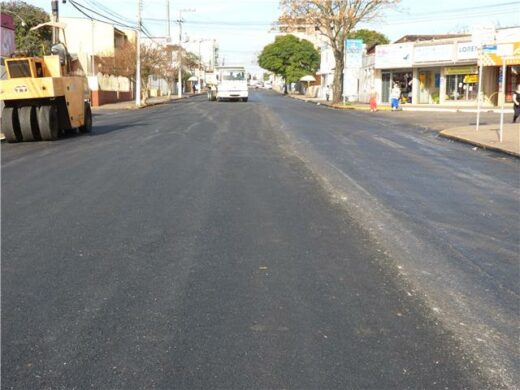 Prefeitura recebe 30 milhões para asfalto em vias de ônibus